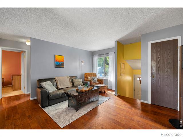 924 Vanderbilt Court
