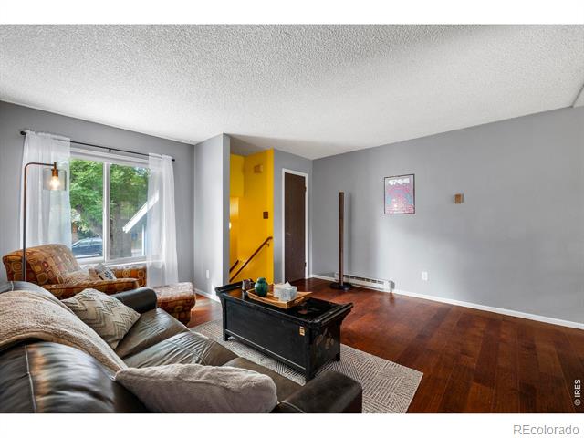 924 Vanderbilt Court