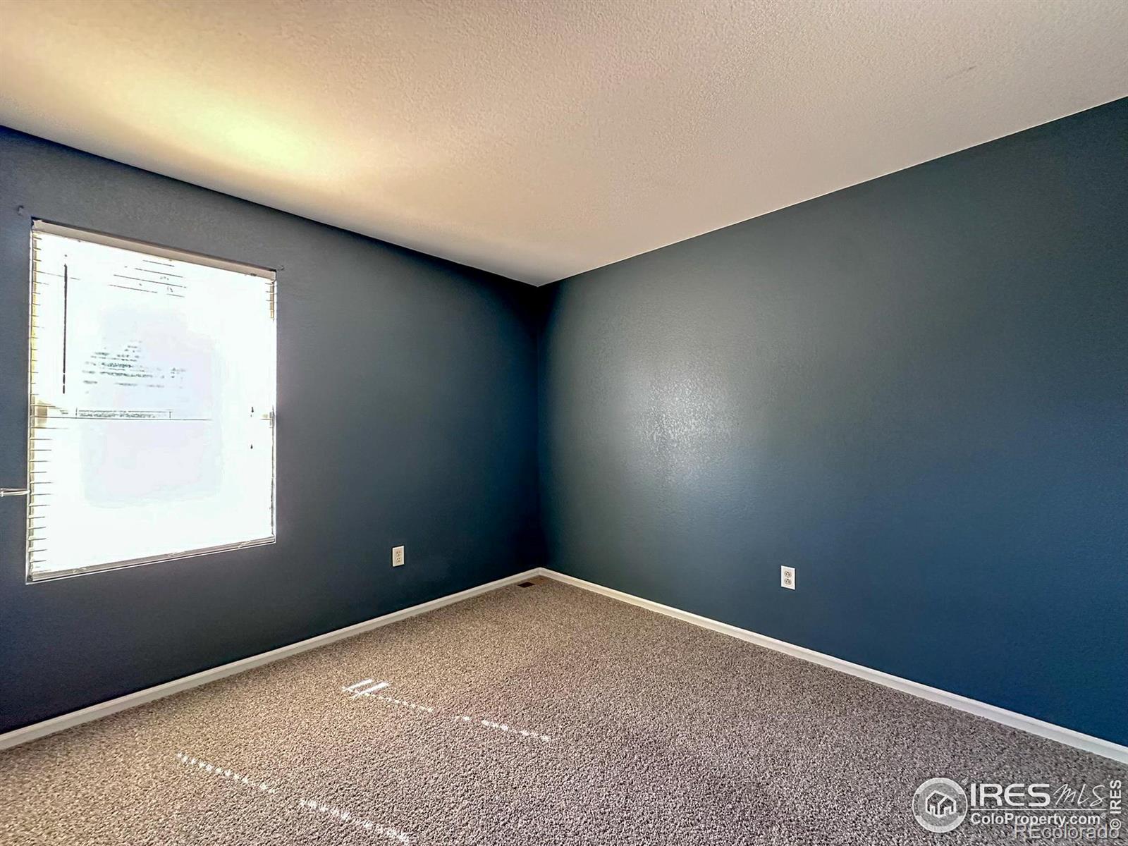 5095 Miriam Lane