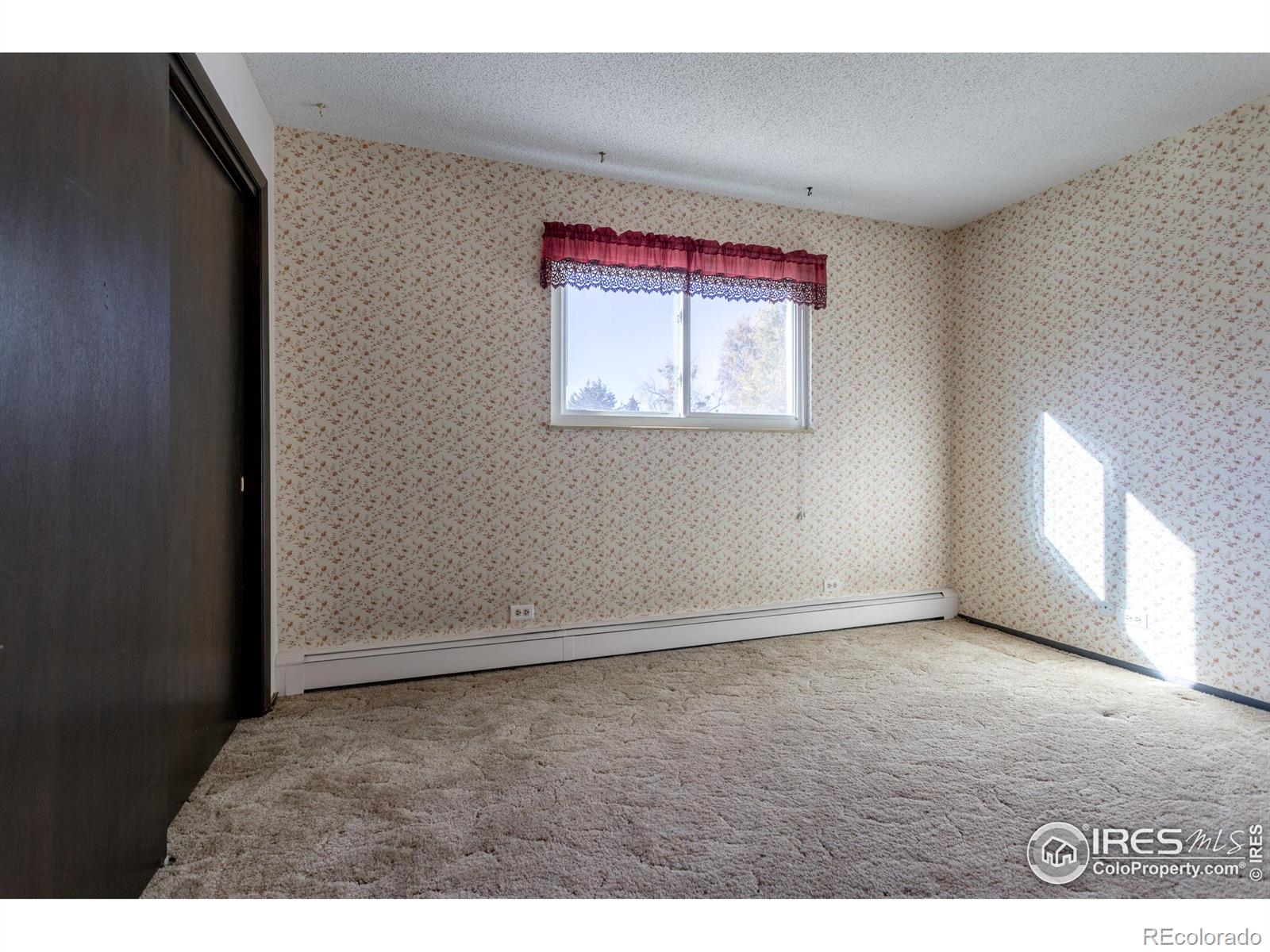 1877 Queens Drive