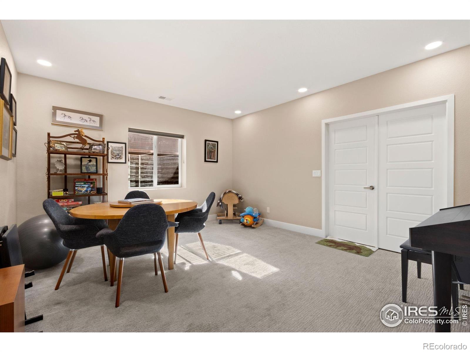 6808 Castello Street