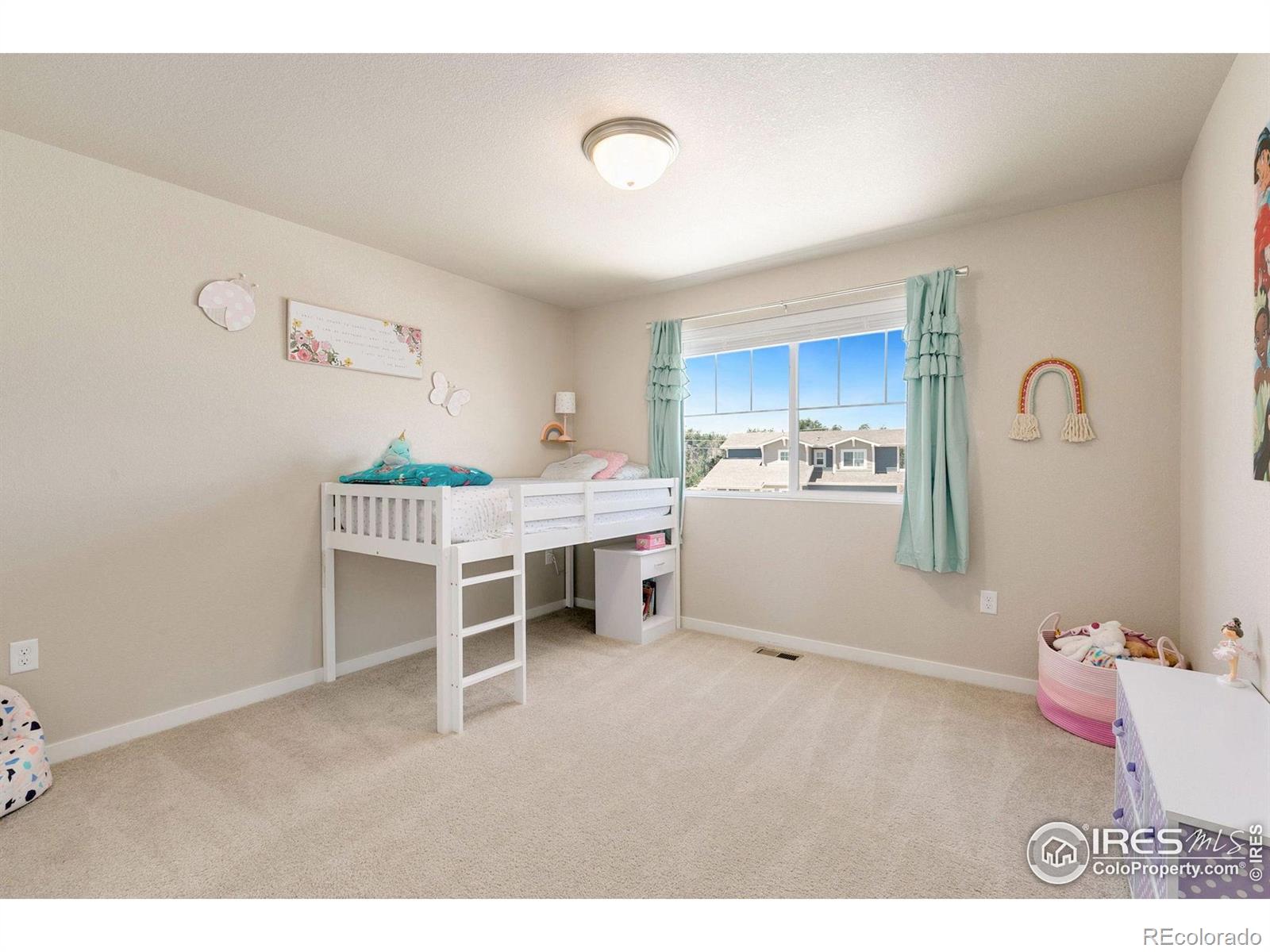 3751 Beech Tree Street