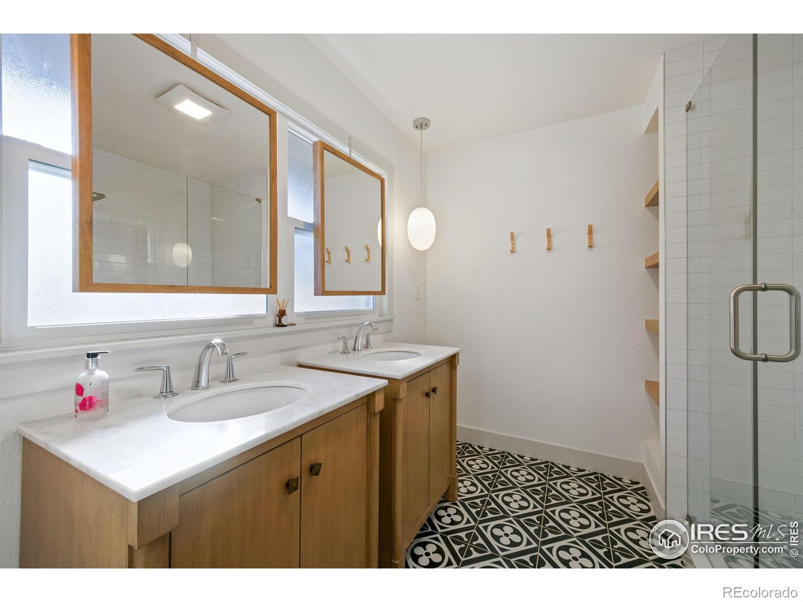 1316 E Pitkin Street