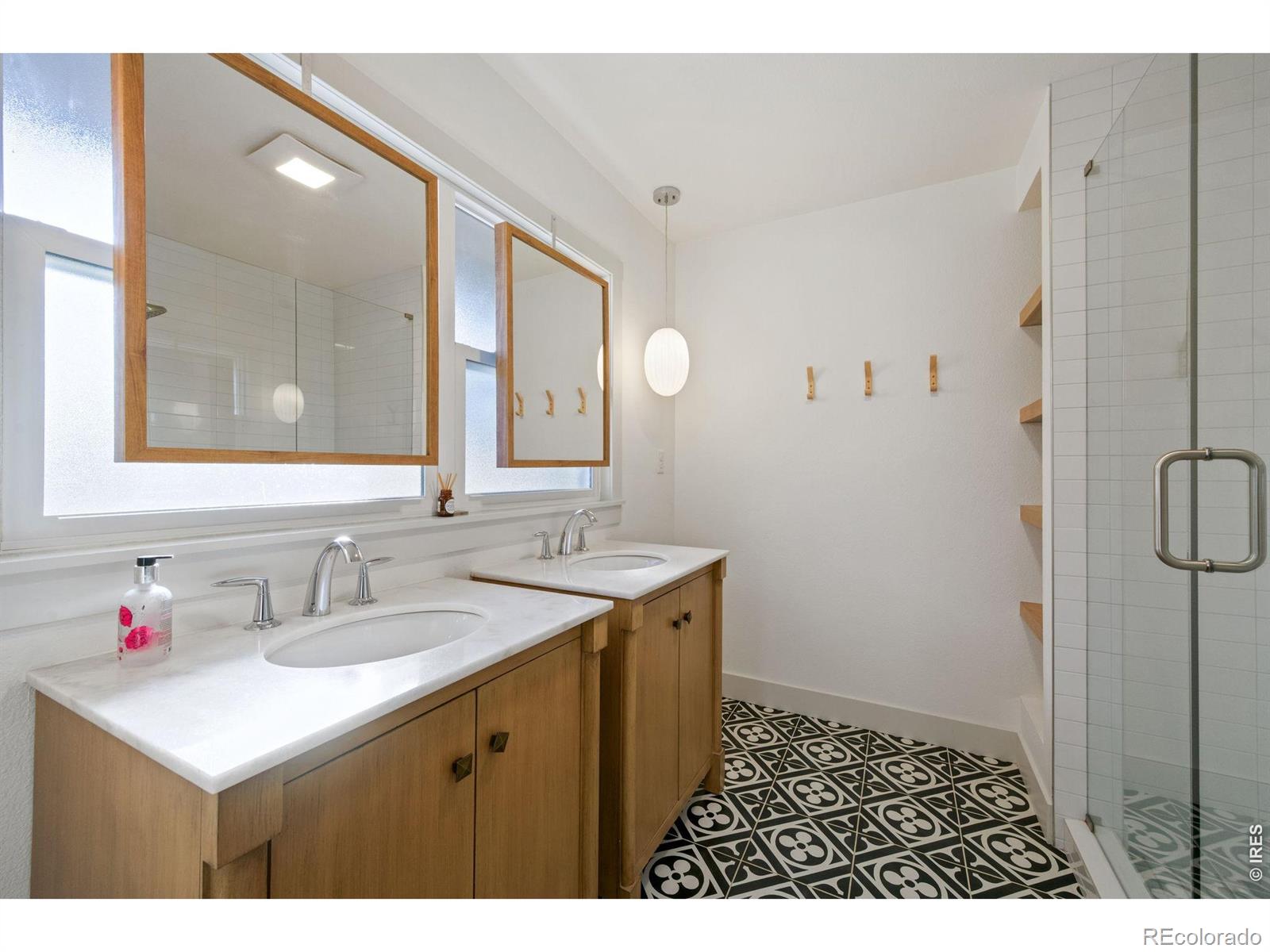 1316 E Pitkin Street