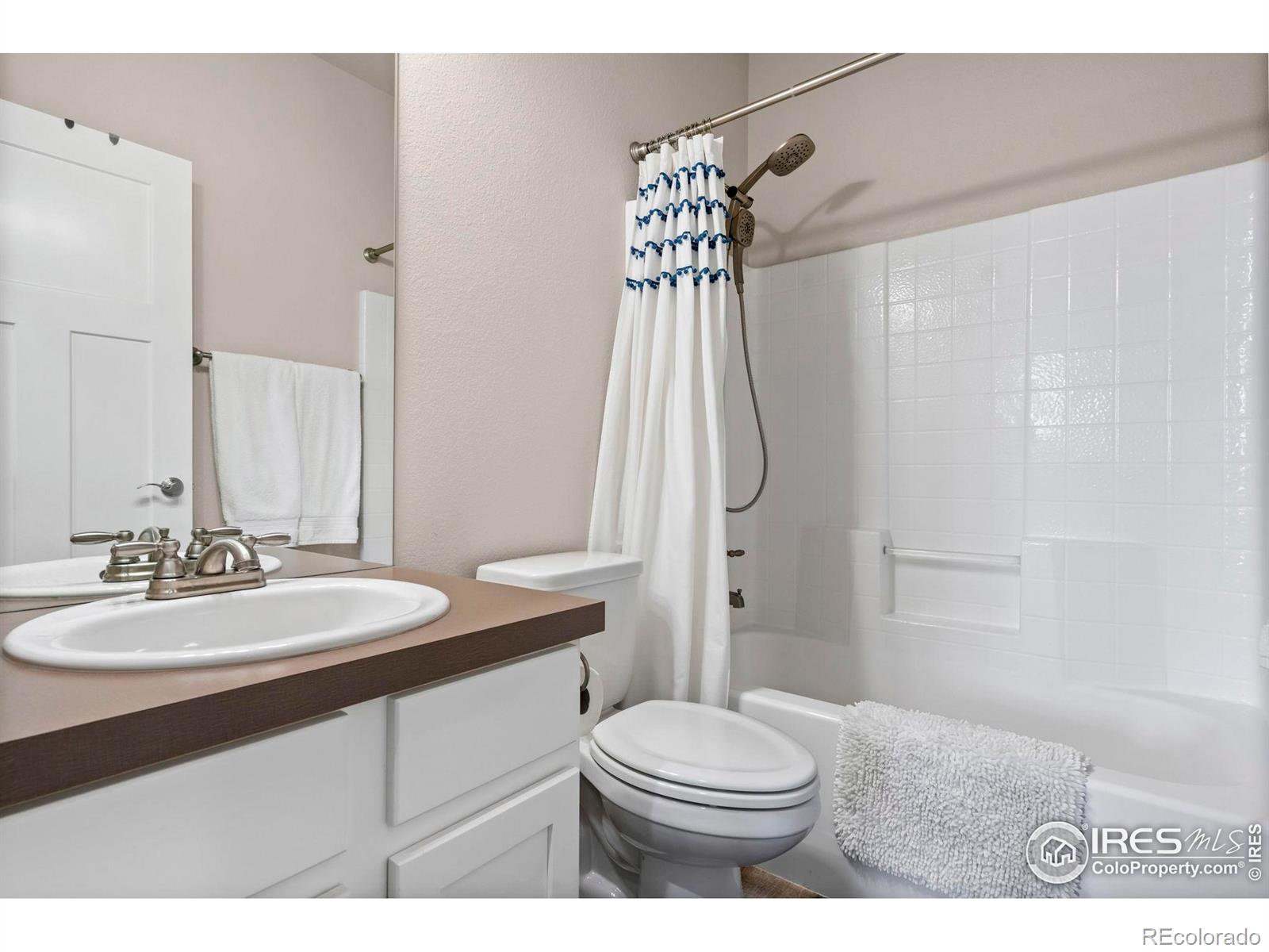 3859 Eucalyptus Street