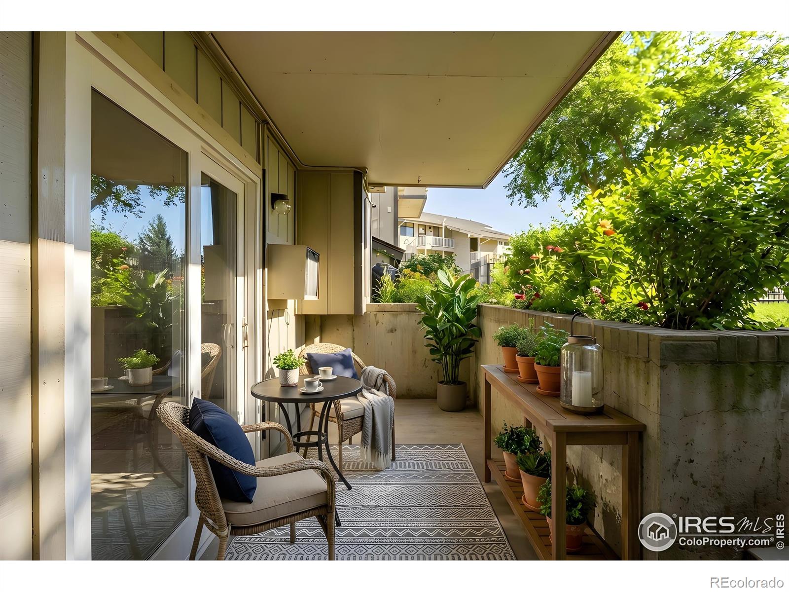 665 Manhattan Drive Unit: 9