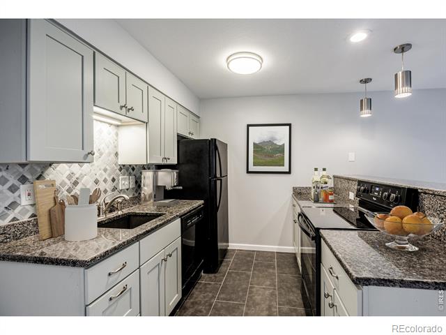 665 Manhattan Drive Unit: 9