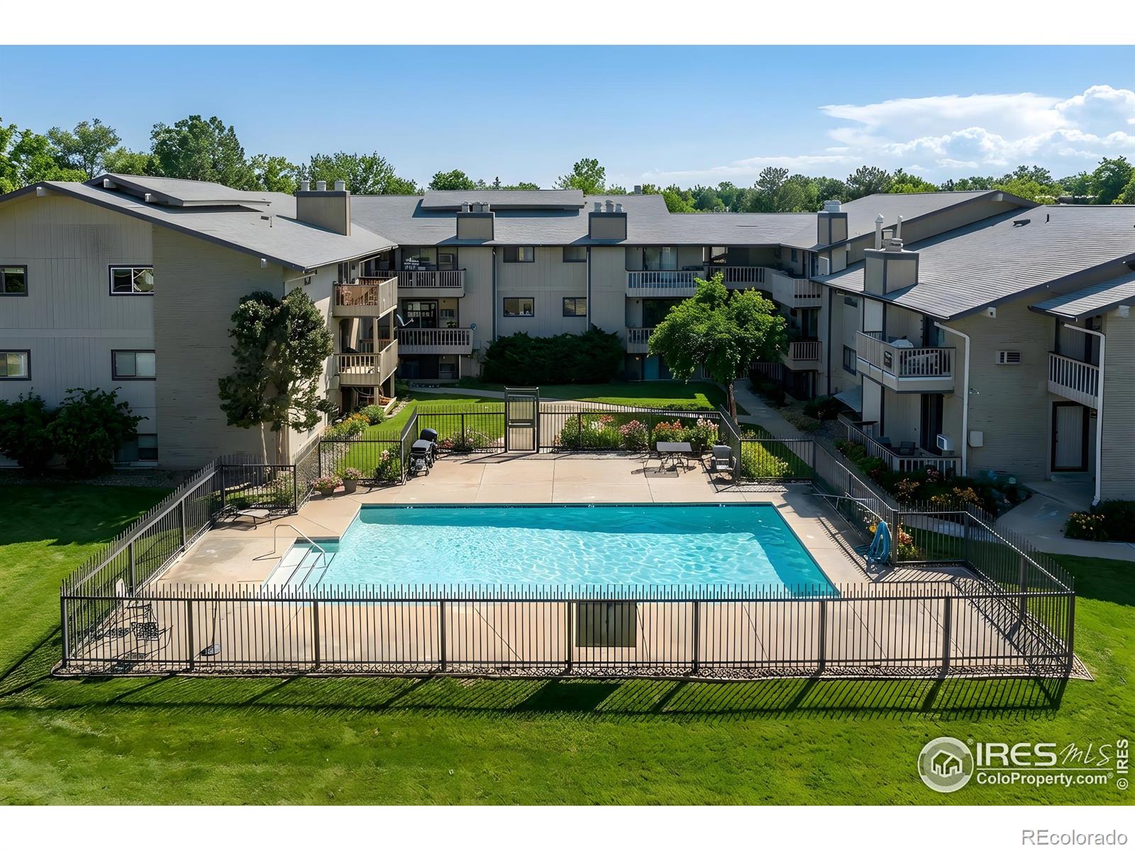 665 Manhattan Drive Unit: 9
