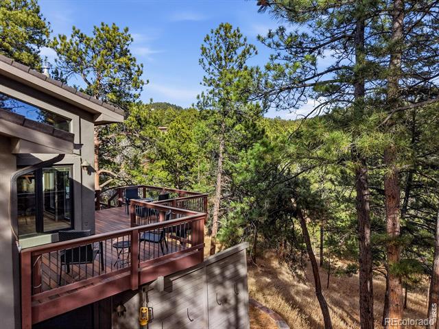 2074 Foothills Drive S