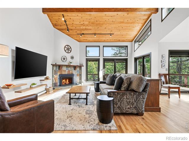 2074 Foothills Drive S