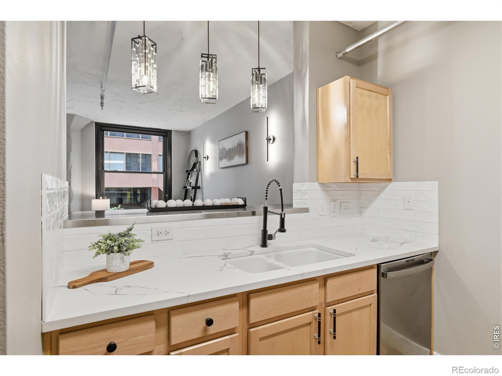 444 17th Street Unit: 304