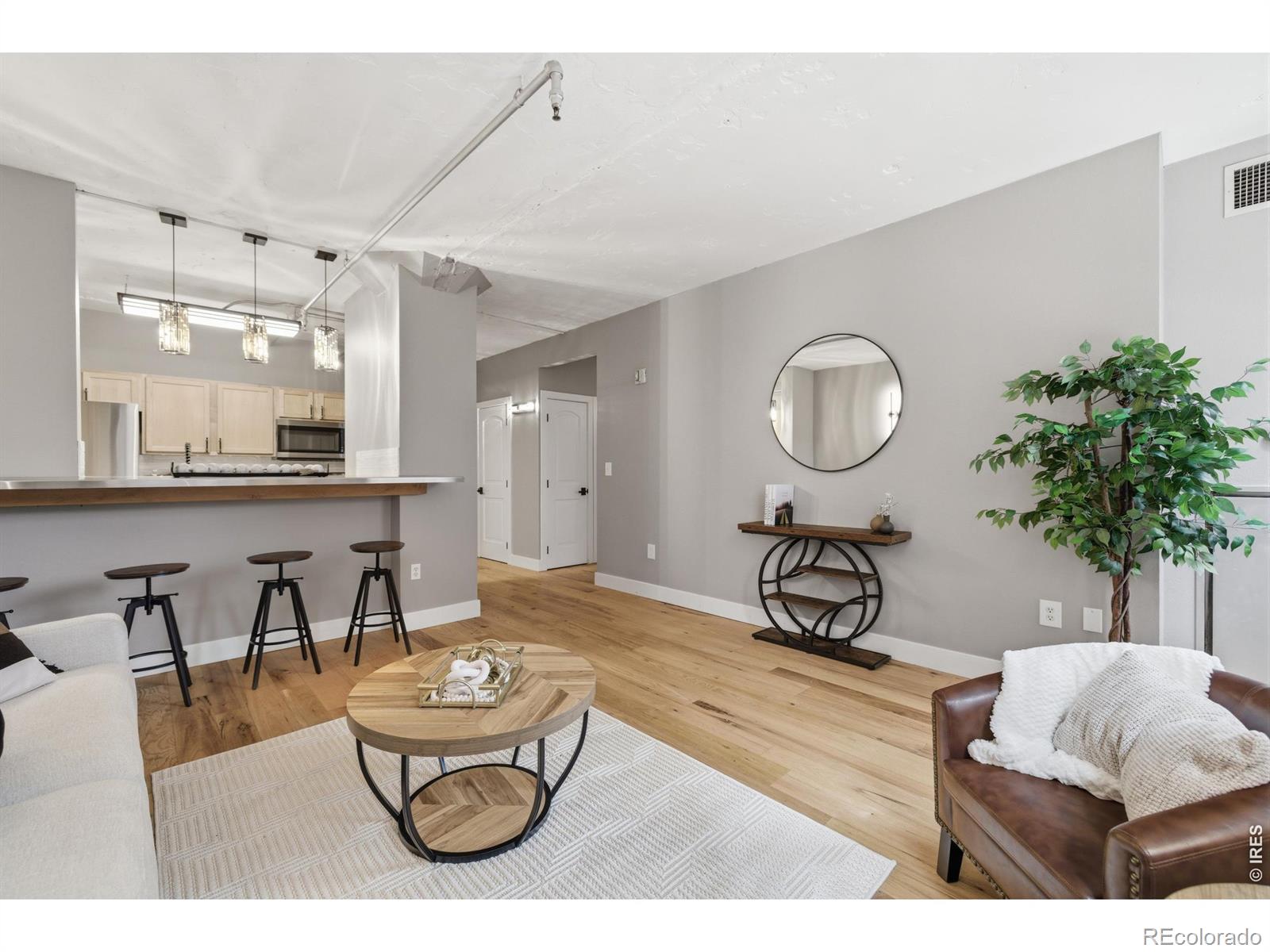444 17th Street Unit: 304