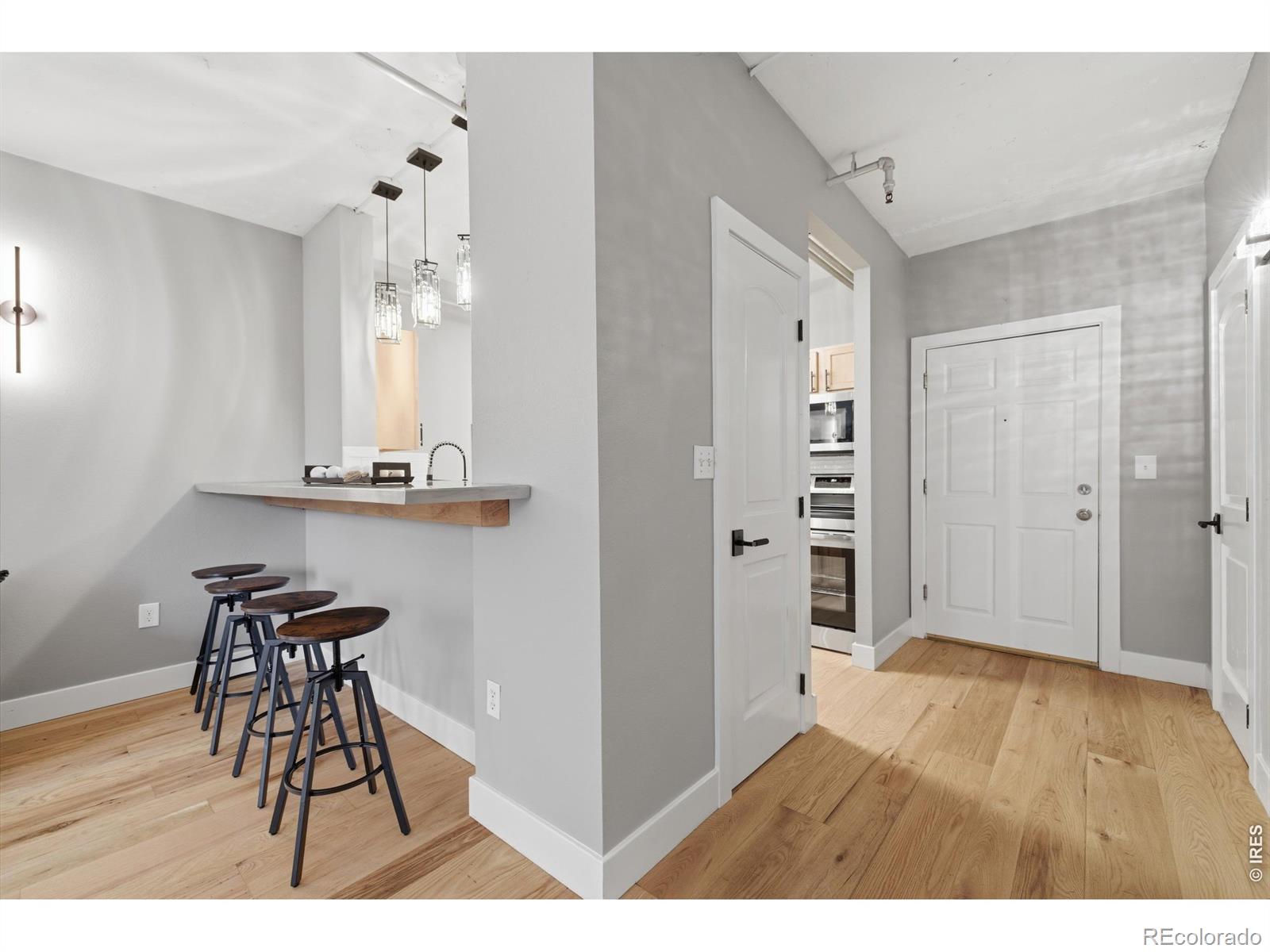 444 17th Street Unit: 304