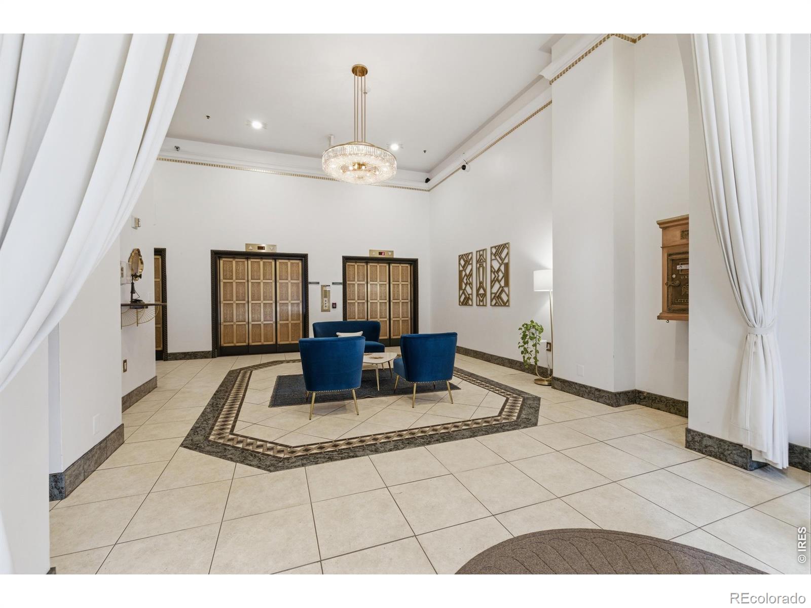 444 17th Street Unit: 304