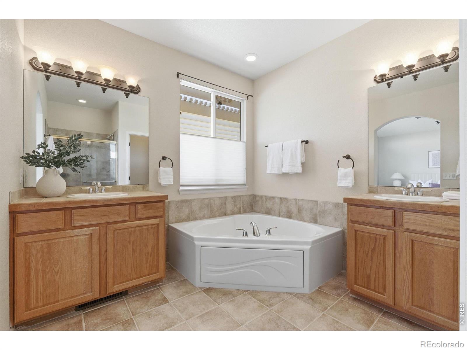 879 Glenarbor Circle