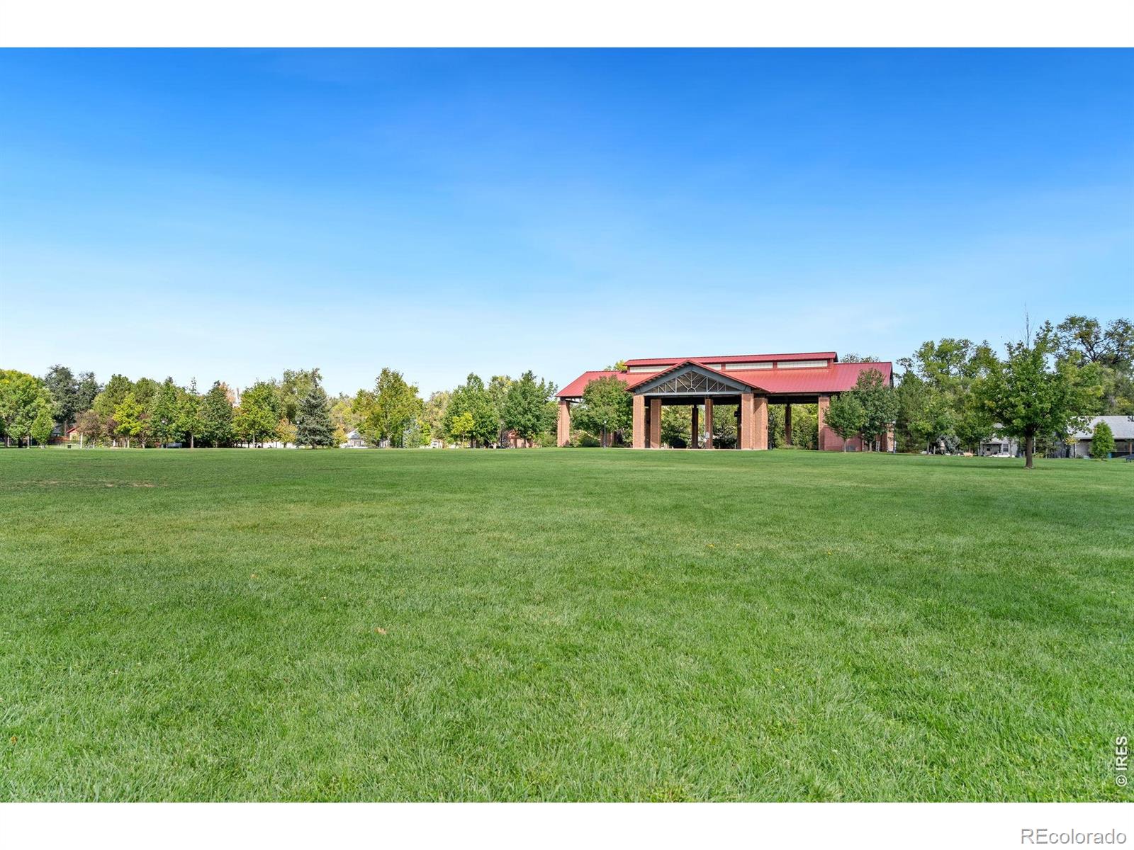 879 Glenarbor Circle