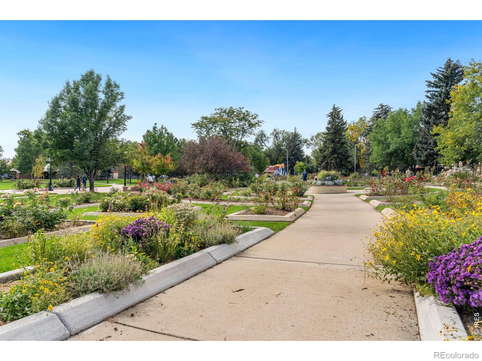 879 Glenarbor Circle