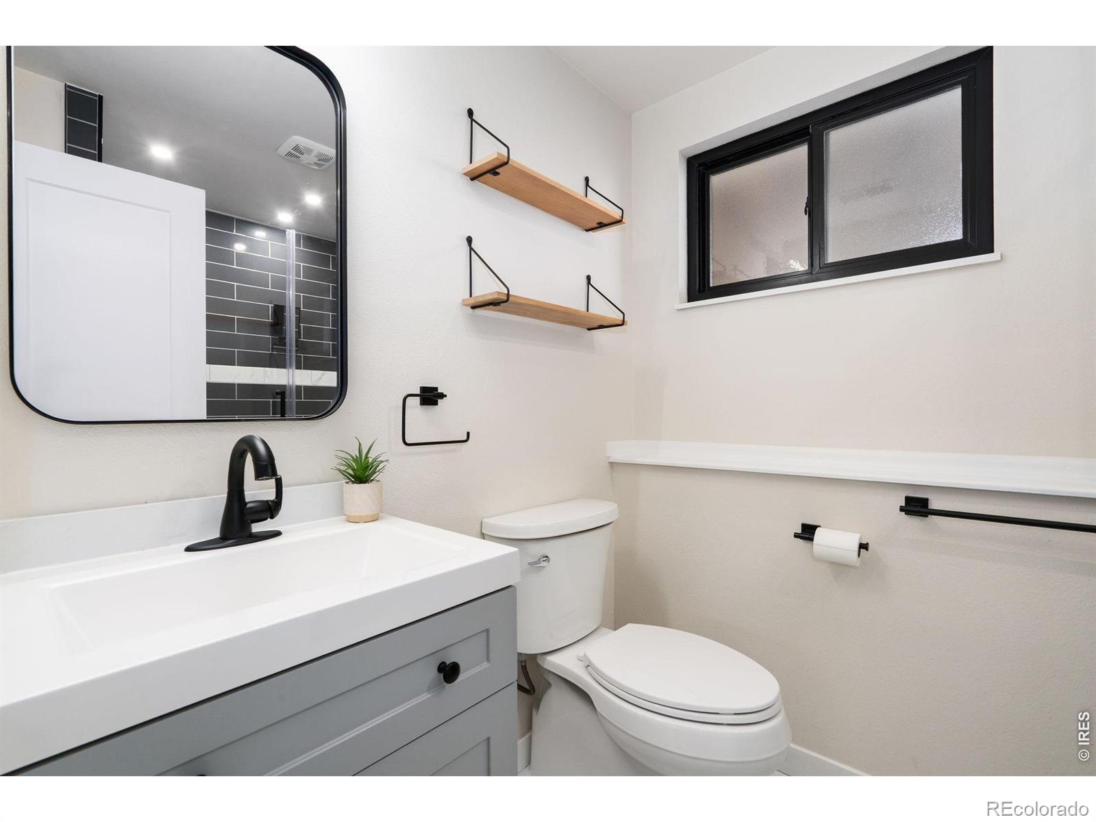 1578 S Del Norte Avenue