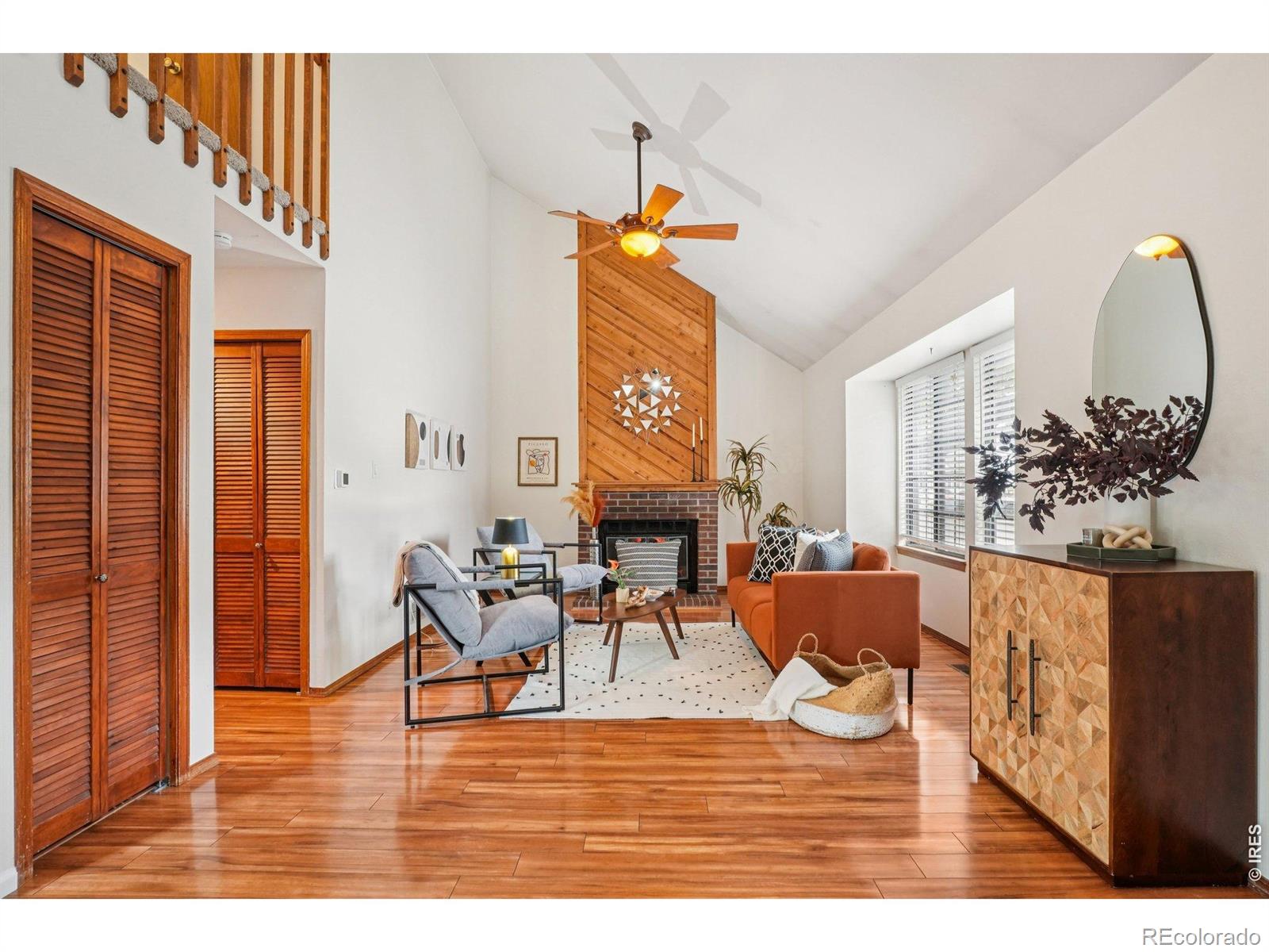 6321 Oak Court