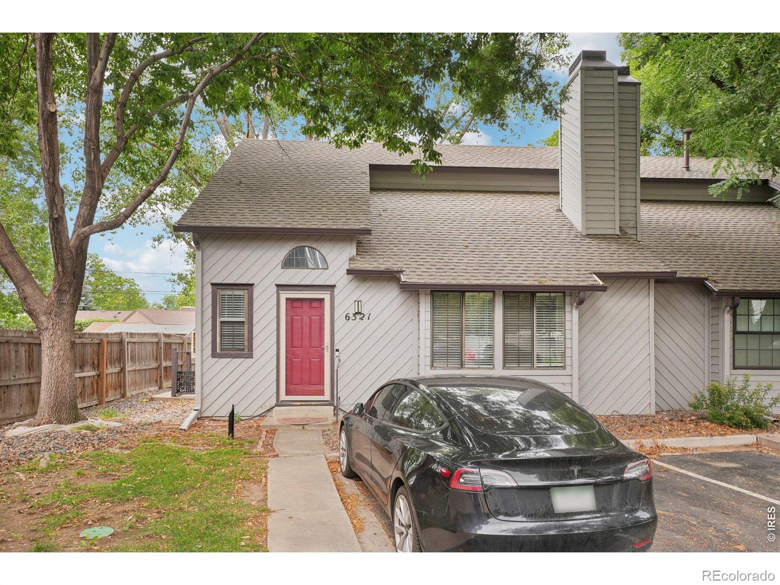 6321 Oak Court