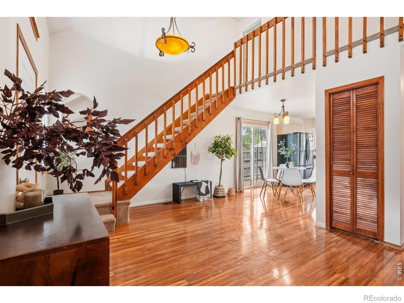 6321 Oak Court