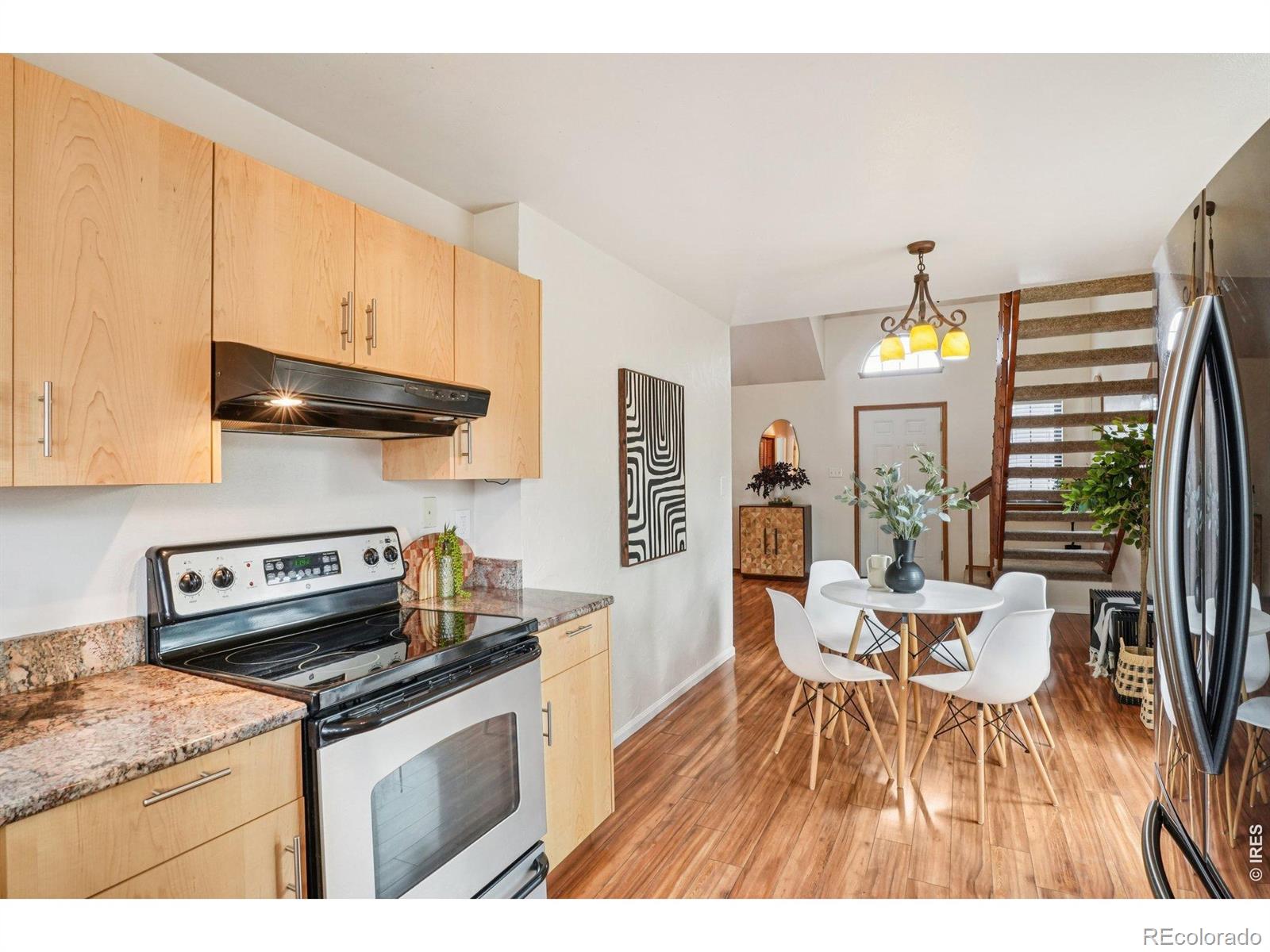 6321 Oak Court