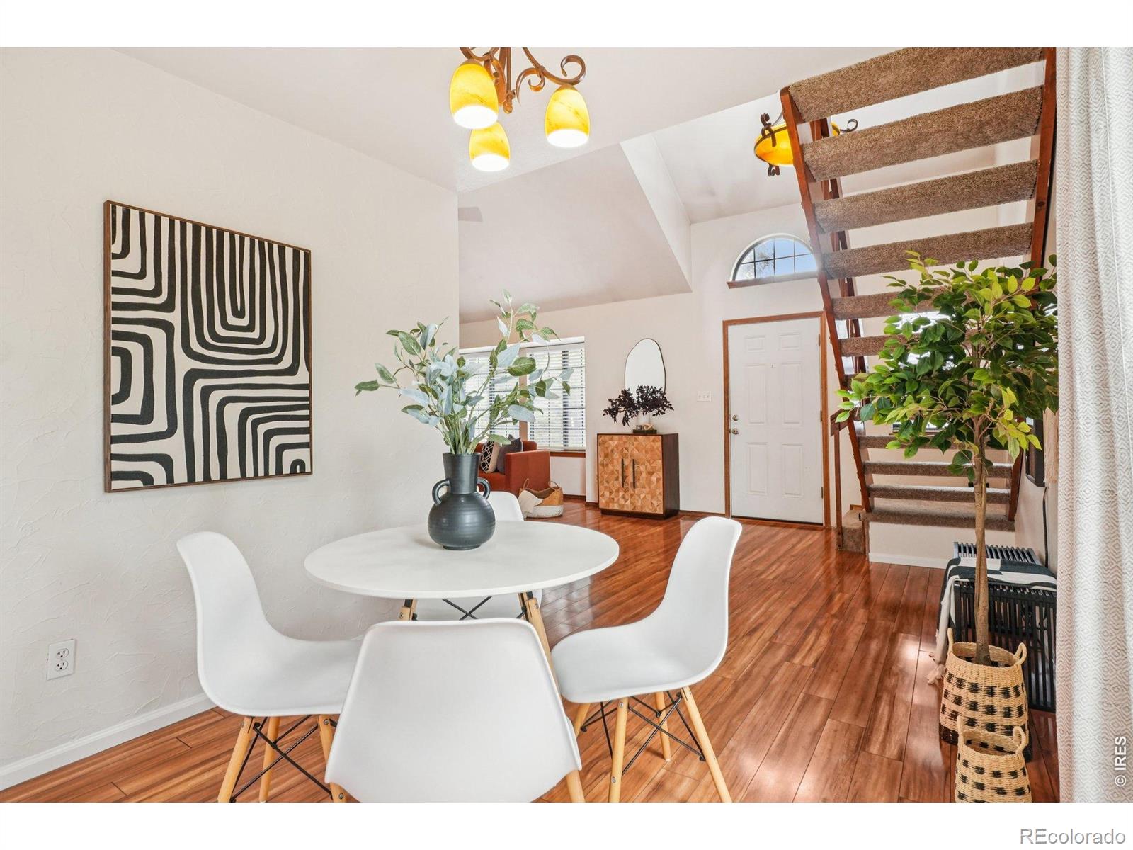 6321 Oak Court