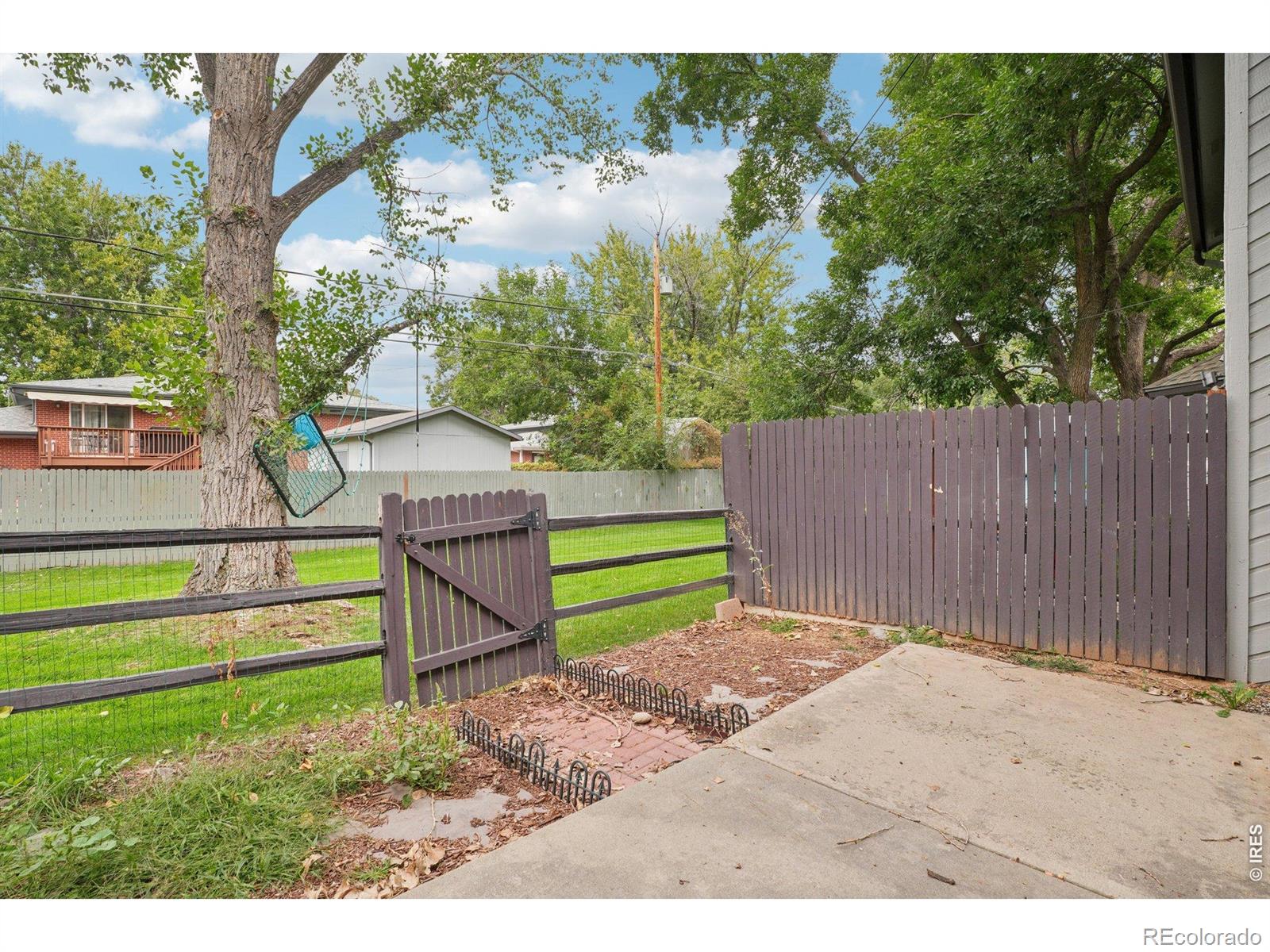 6321 Oak Court