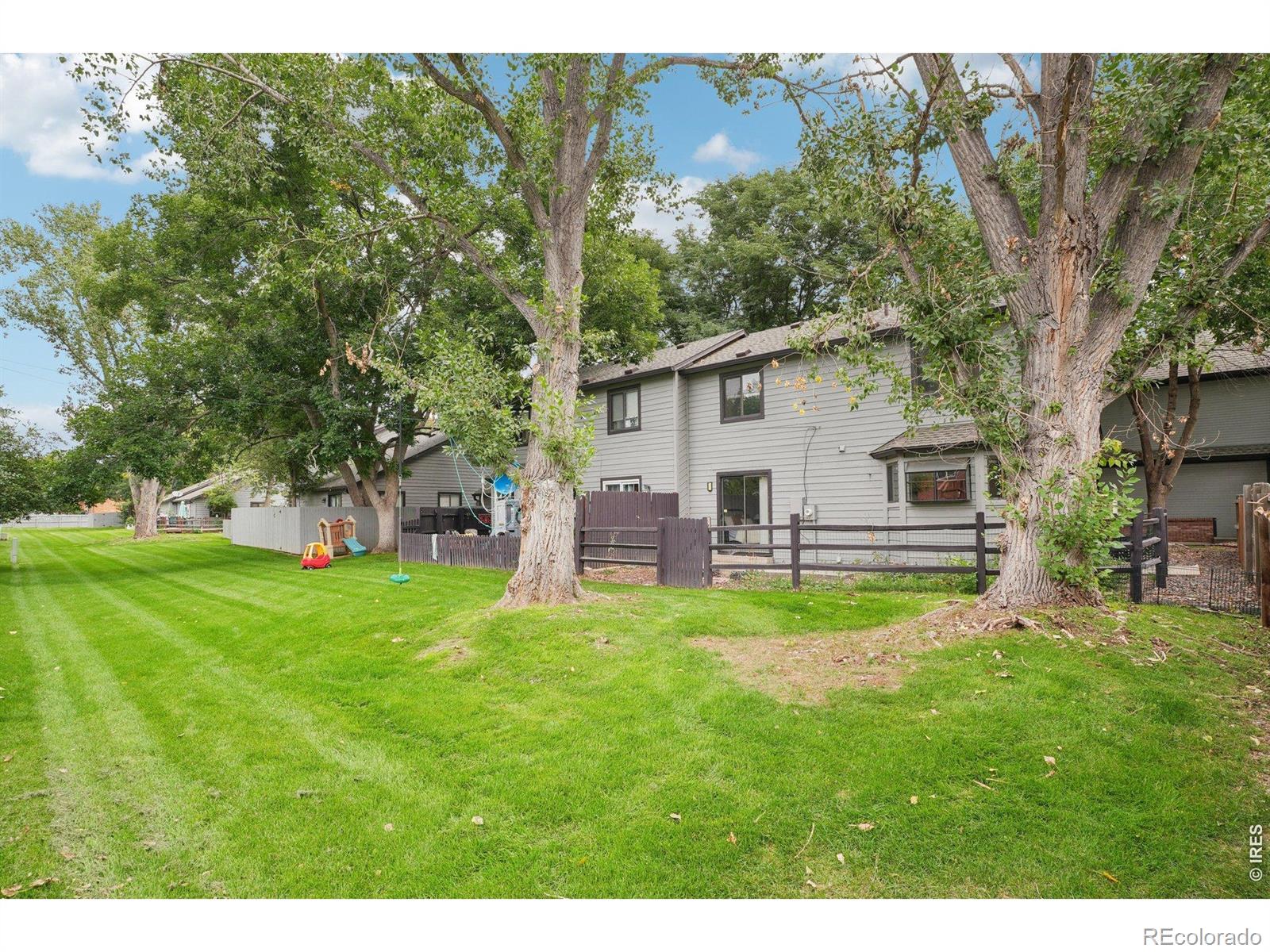 6321 Oak Court