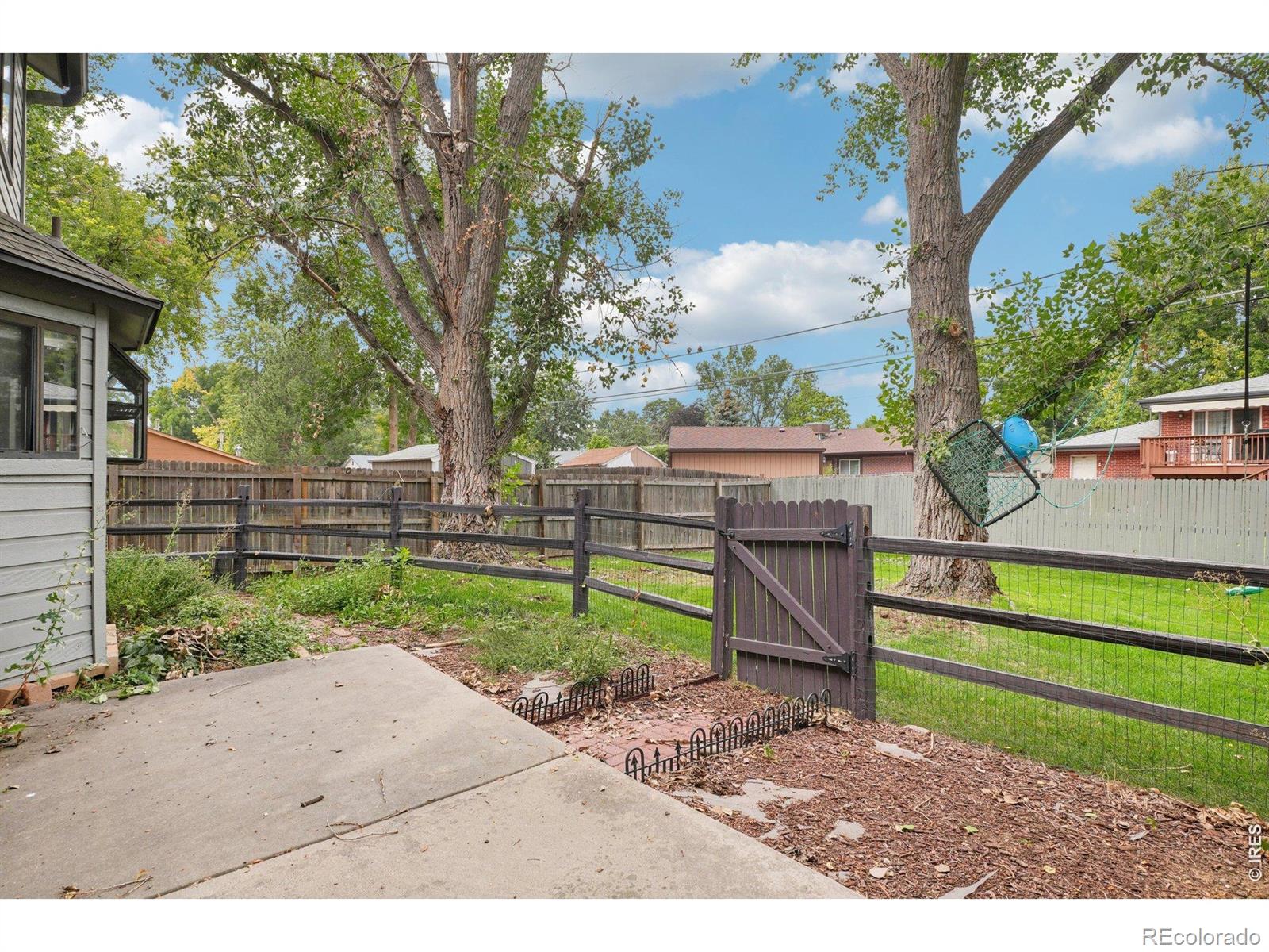 6321 Oak Court