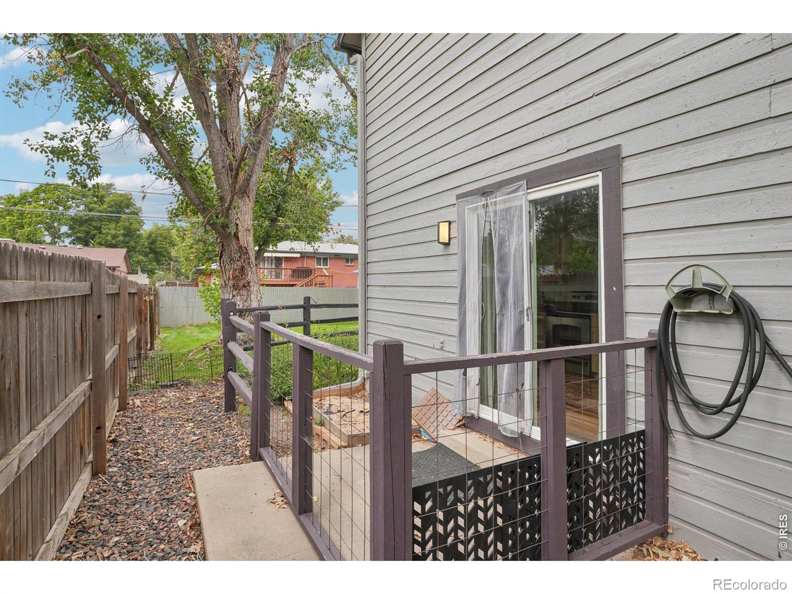 6321 Oak Court
