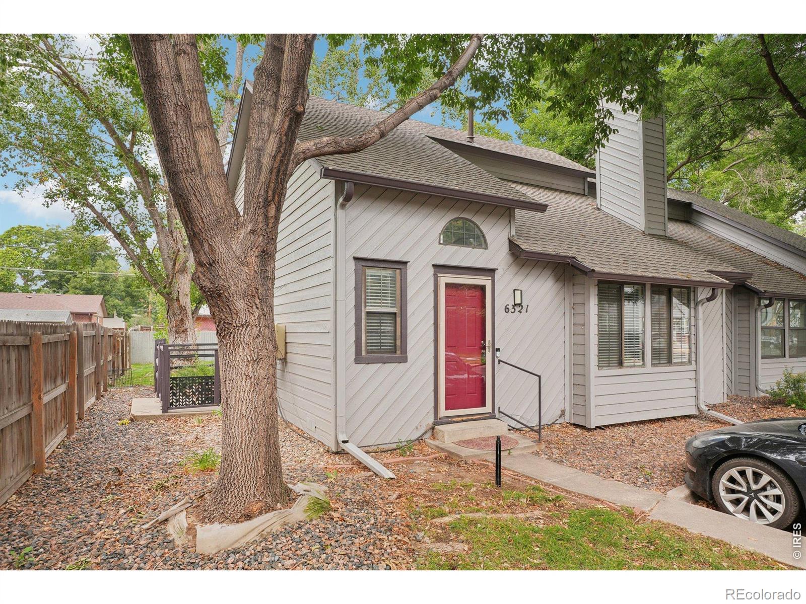 6321 Oak Court