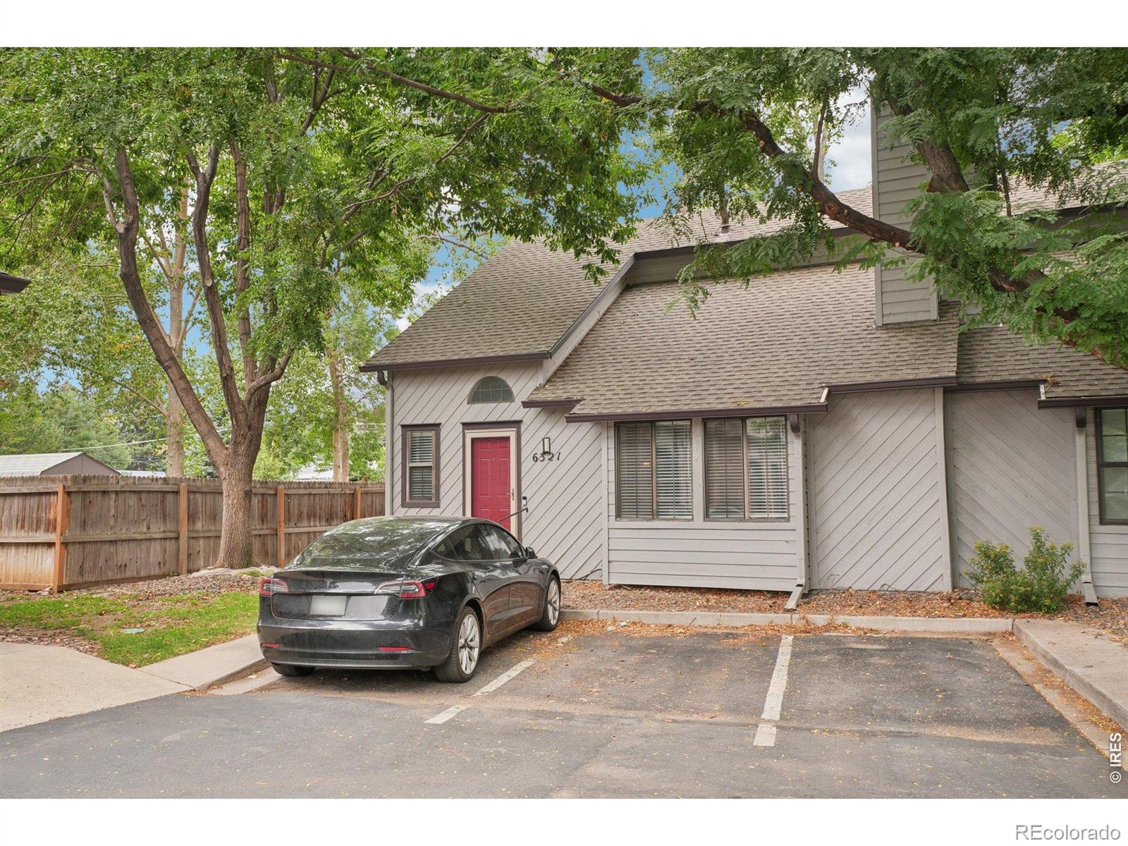 6321 Oak Court