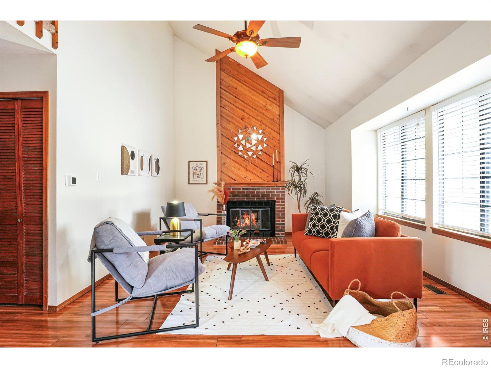 6321 Oak Court