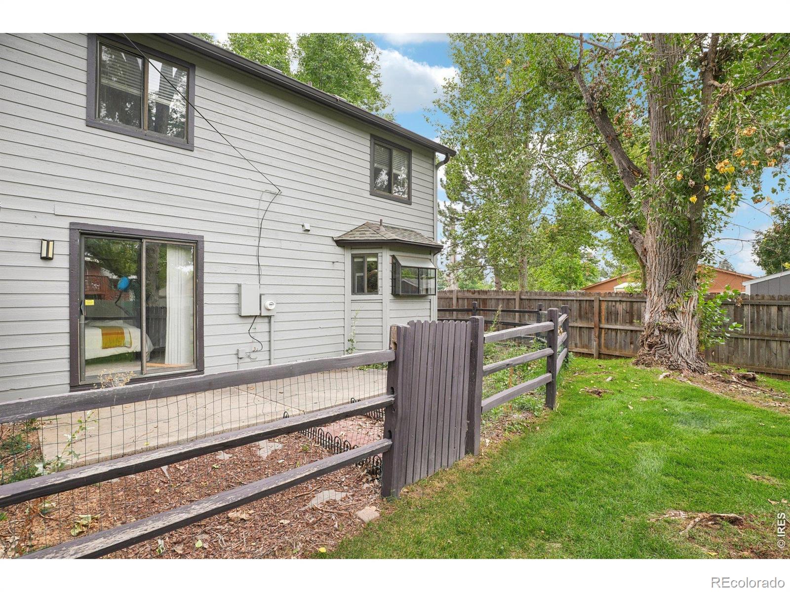 6321 Oak Court