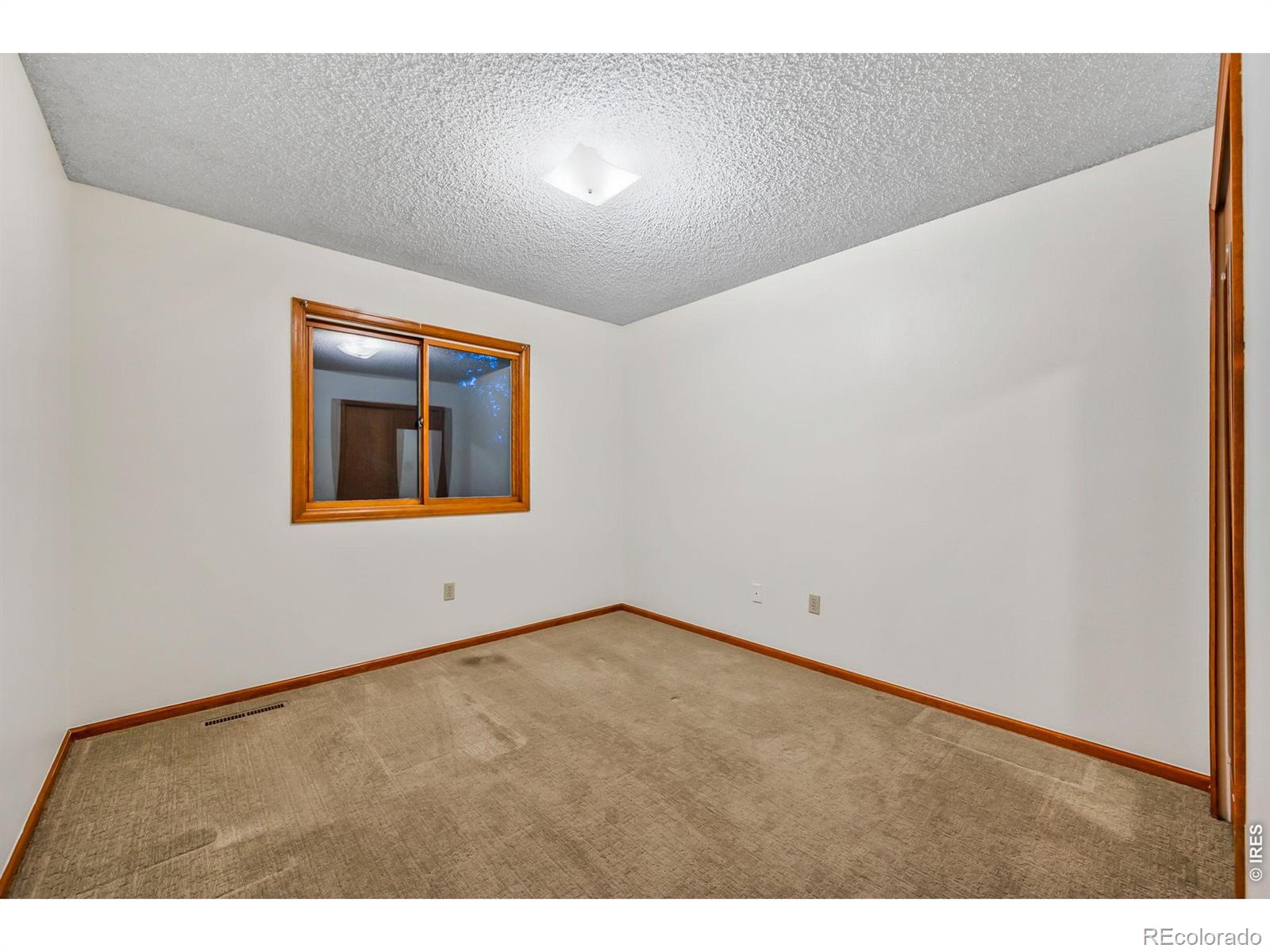 1631 Dogwood Court