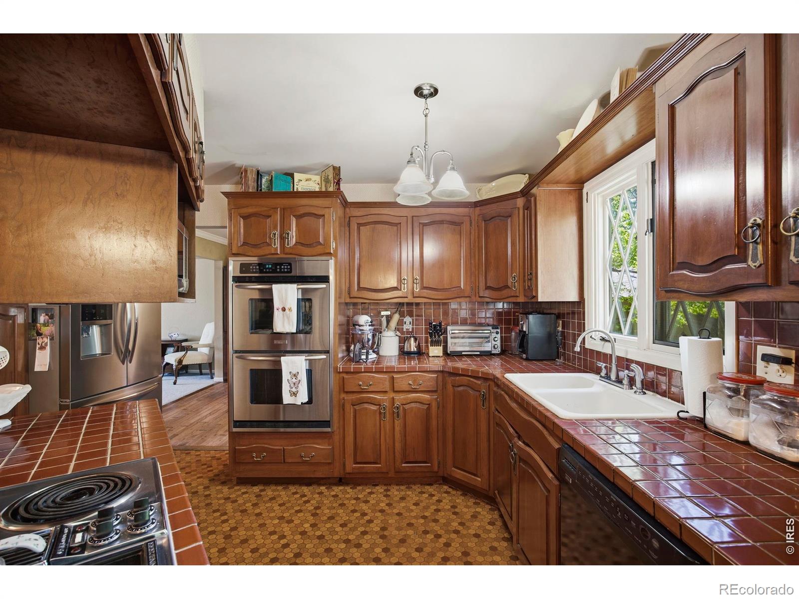 2128 Stonecrest Drive