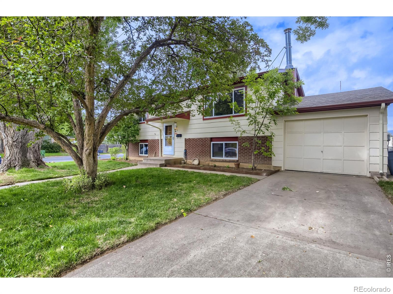 417 Clover Lane