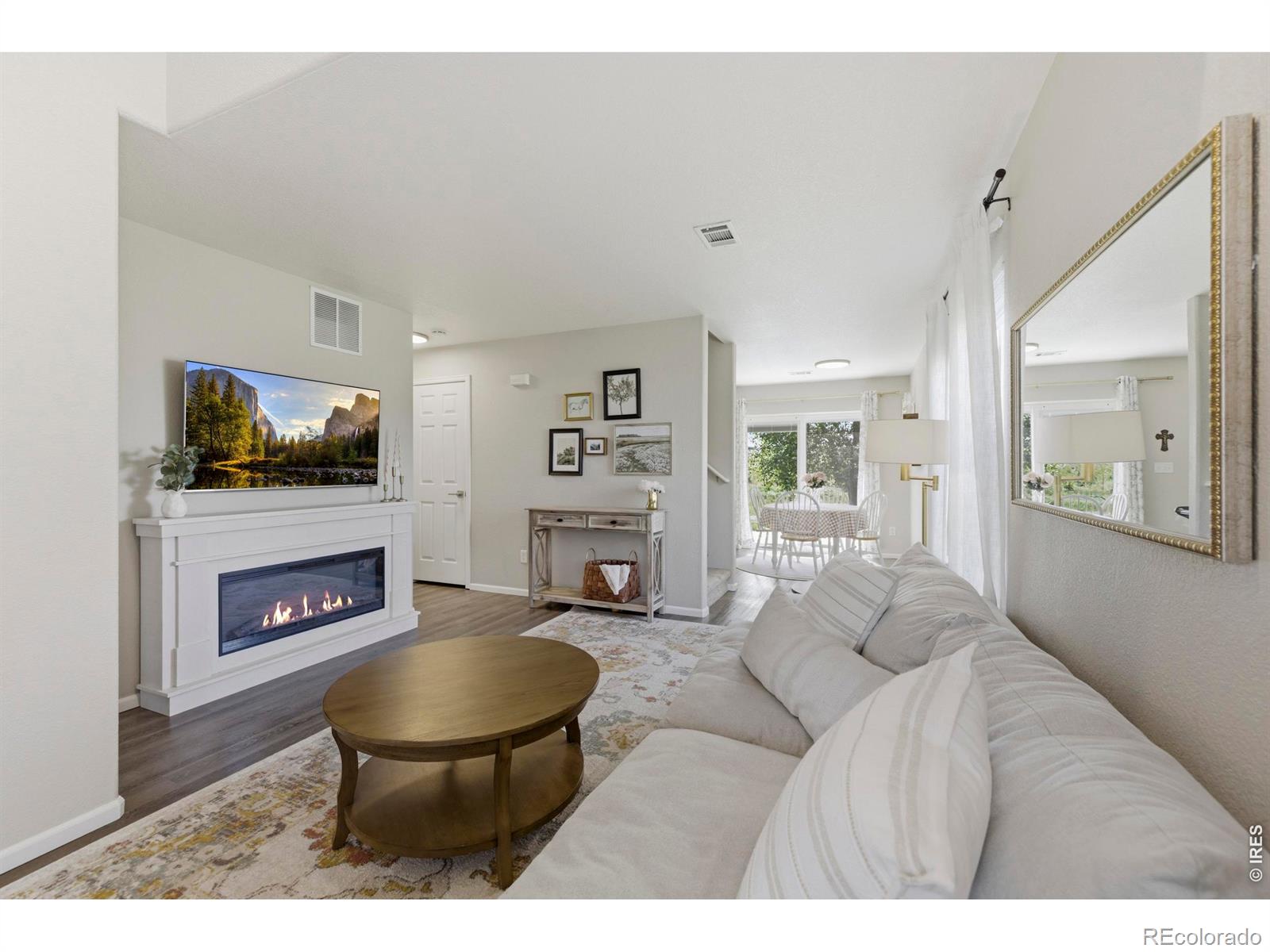 802 Waterglen Drive Unit: 52