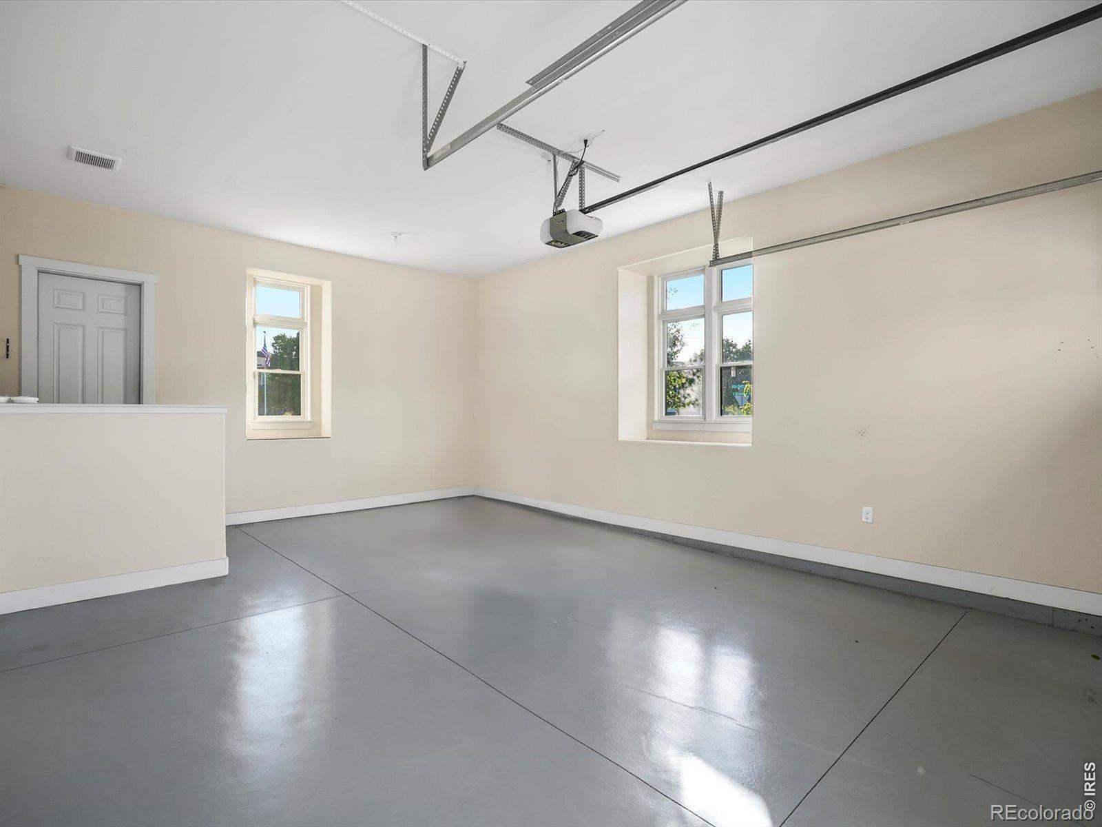 1819 Seashell Court