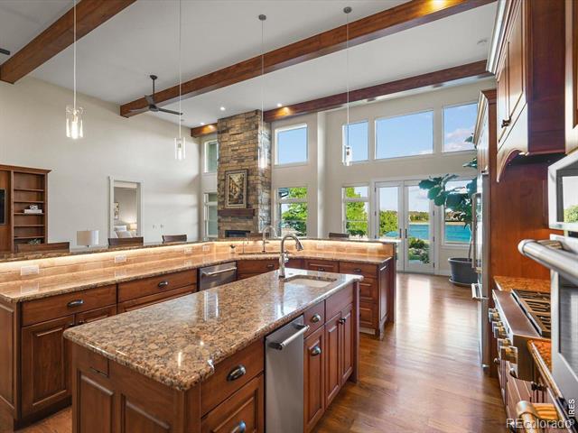 1819 Seashell Court
