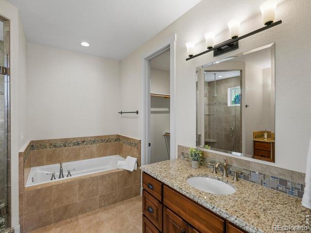 1819 Seashell Court
