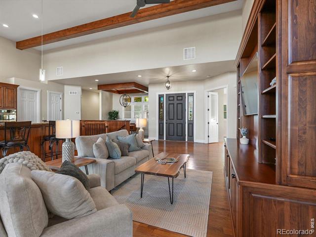 1819 Seashell Court