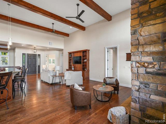 1819 Seashell Court