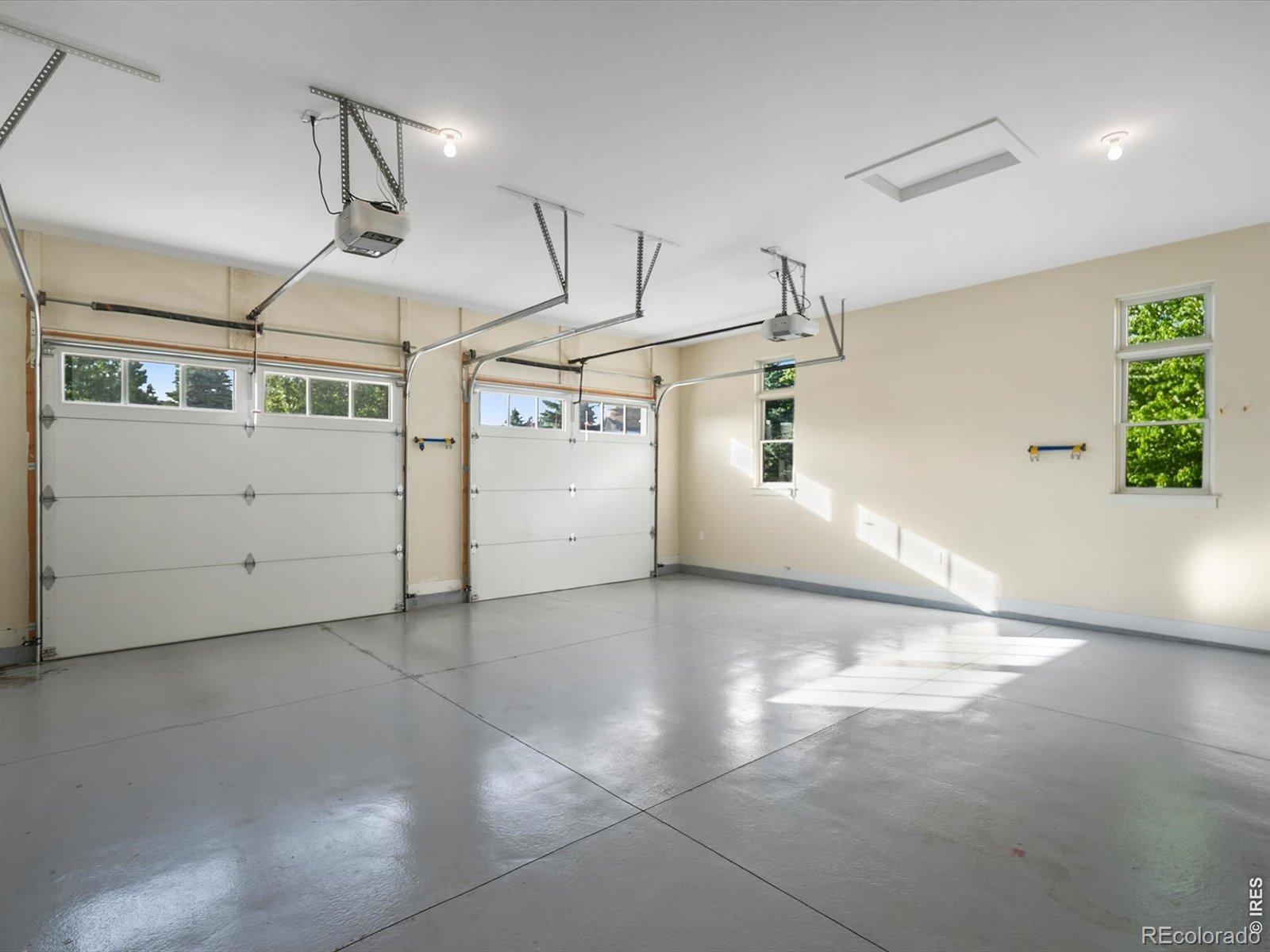 1819 Seashell Court