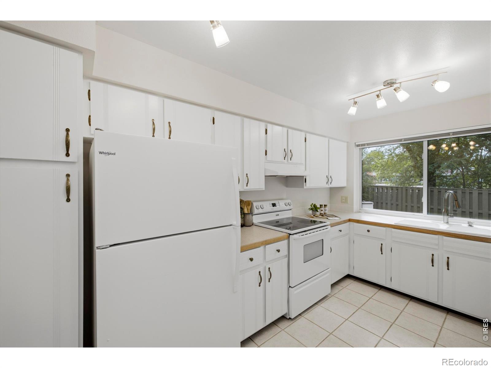 1913 Waters Edge Street Unit: B
