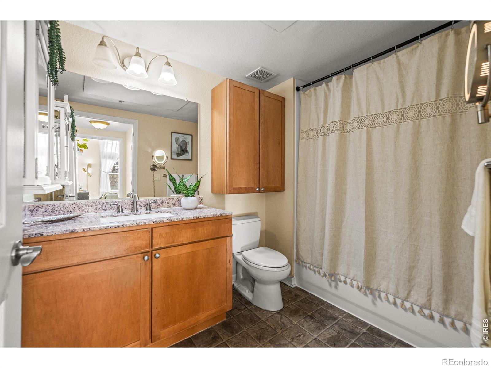 1623 Saint Paul Street Unit: 405