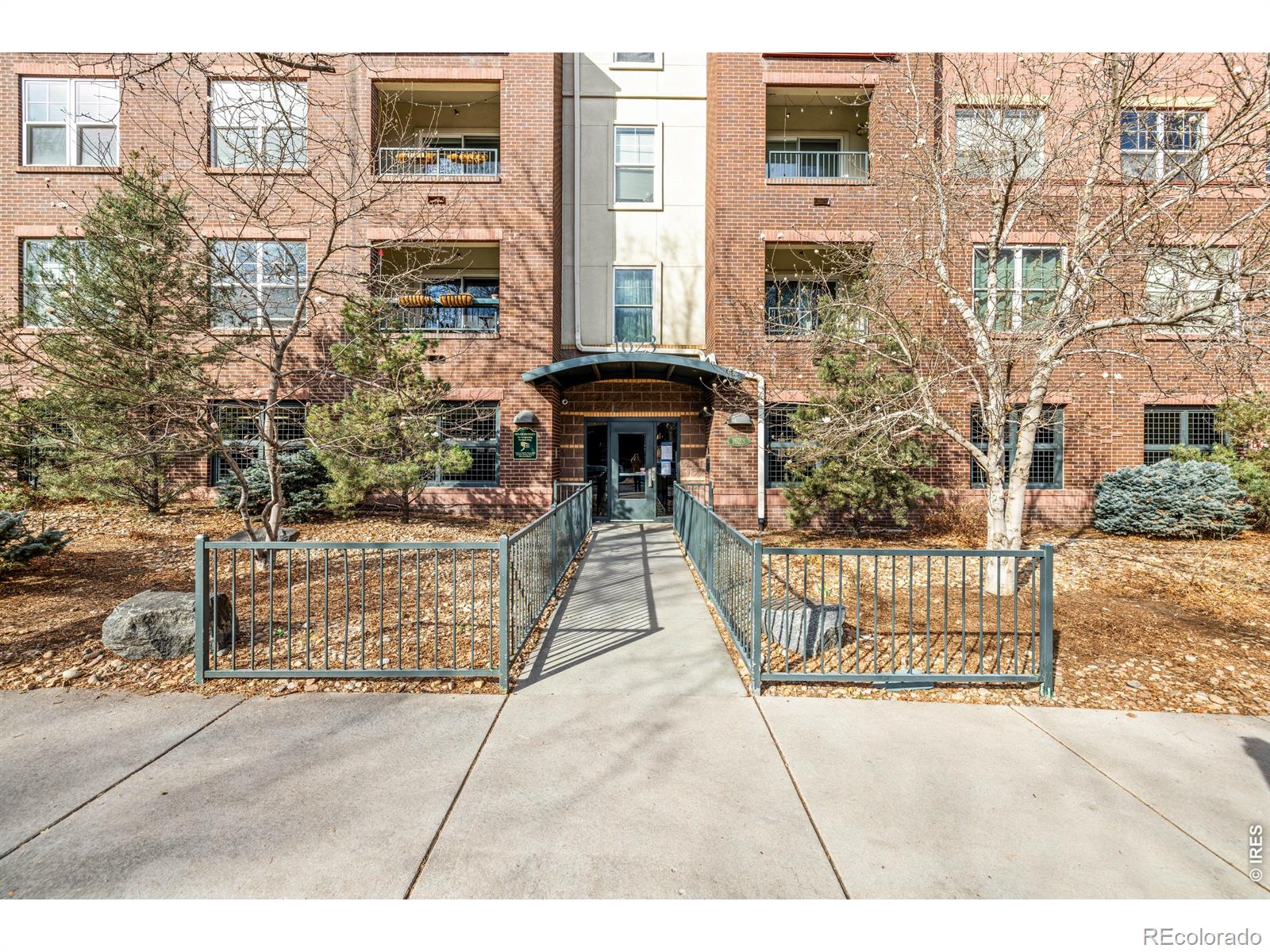 1623 Saint Paul Street Unit: 405