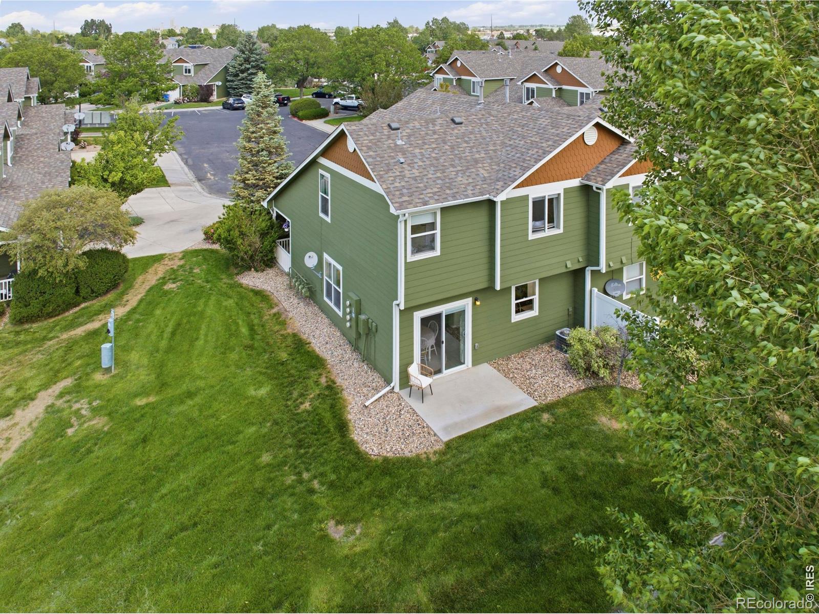 802 Waterglen Drive Unit: 52