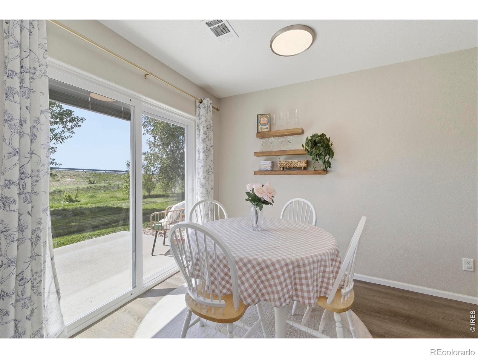 802 Waterglen Drive Unit: 52